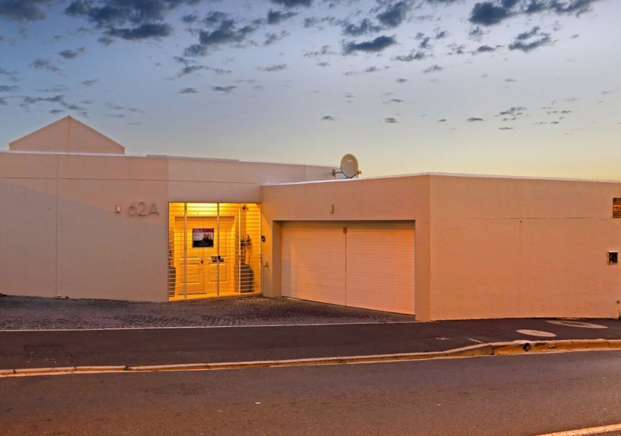 To Let 5 Bedroom Property for Rent in Camps Bay Western Cape